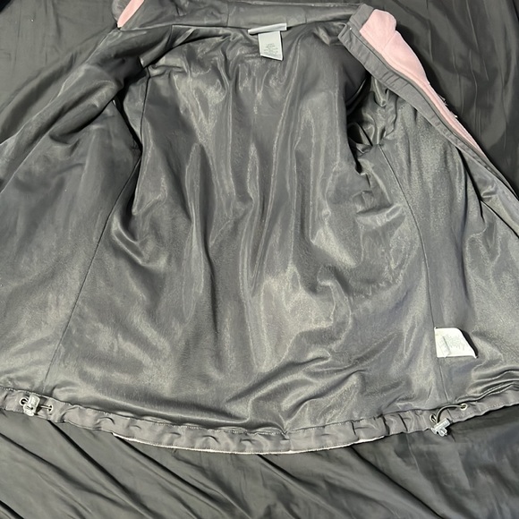 Light Pink. Free Country Hoodie. Size Medium. - Picture 6 of 7